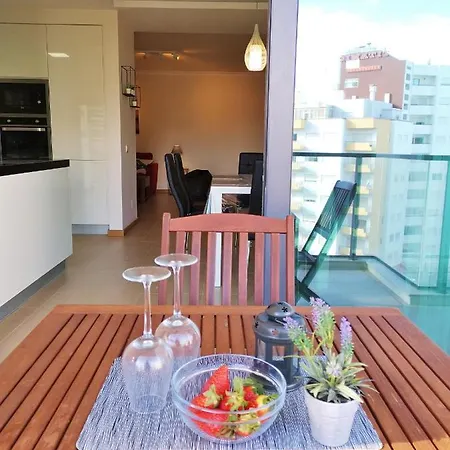 Apartment Rocha Prime 2 Bed Apart, Praia Da Rocha, 2min Walk To The Beach *