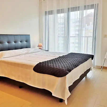 Apartment Rocha Prime 2 Bed Apart, Praia Da Rocha, 2min Walk To The Beach Portimao